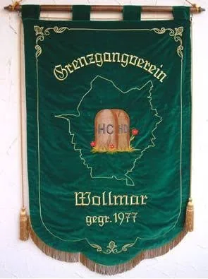 Vereinsfahne mit Grenzstein-Motiv HC HD, gegründet 1977